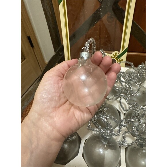 Vintage Pyramid Glass Ornaments Box ( 2.25") - 12  Clear Ball‎ Ornaments - Picture 9 of 10